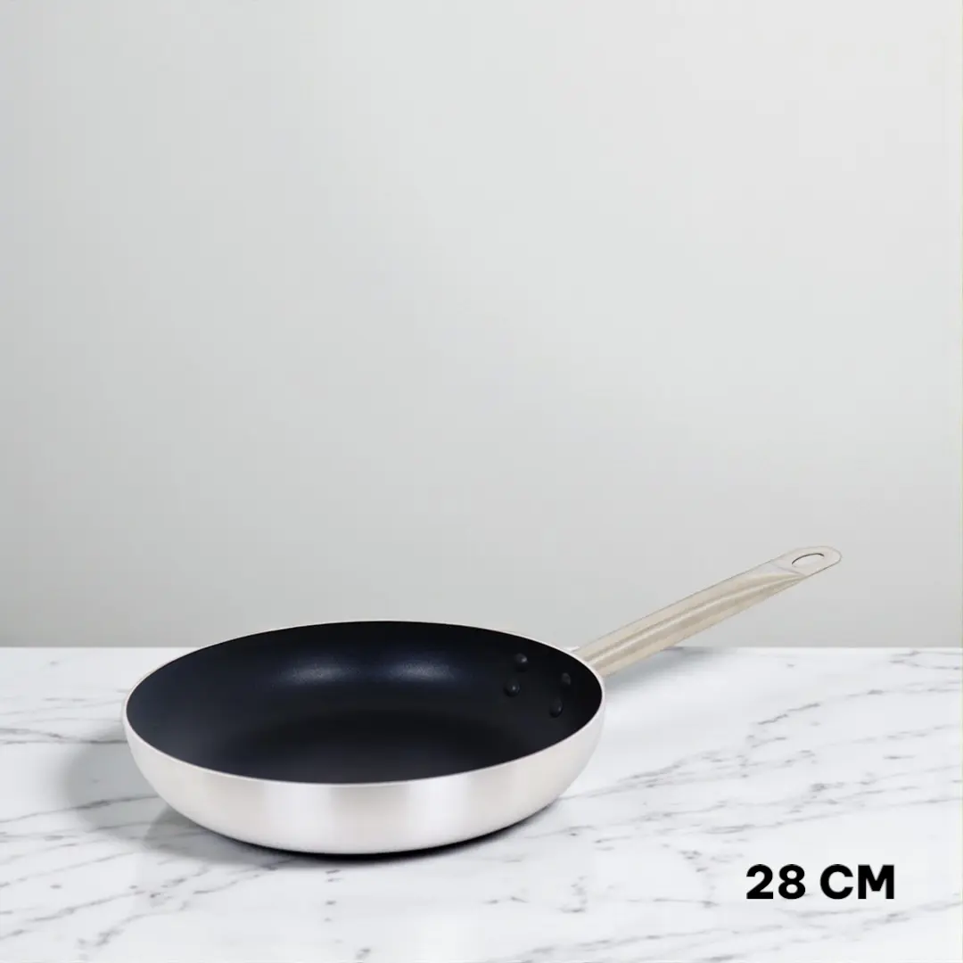 28cm Fry Pan SS + Non-Stick Induction Based Onestar → 28 সেমি ফ্রাই প্যান SS + নন-স্টিক ইনডাকশন বেসড Onestar